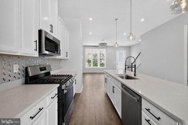 Building Photo - 1743 Autumn Maple Leaf Dr