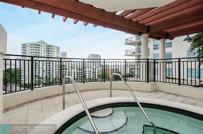 Building Photo - 610 W Las Olas Blvd