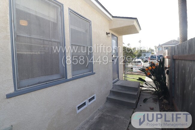 Building Photo - $500 off MOVE IN NOW! University Heights h...