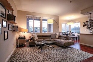 Building Photo - 360 W Avenue 26