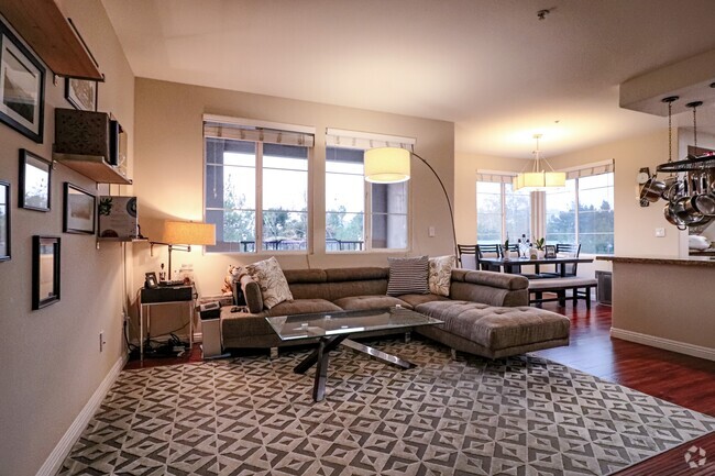 Building Photo - 360 W Avenue 26