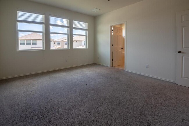 Building Photo - 13500 Feldspar Dr