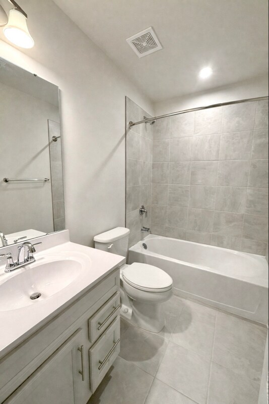 Building Photo - 8820 Stevenson Ln