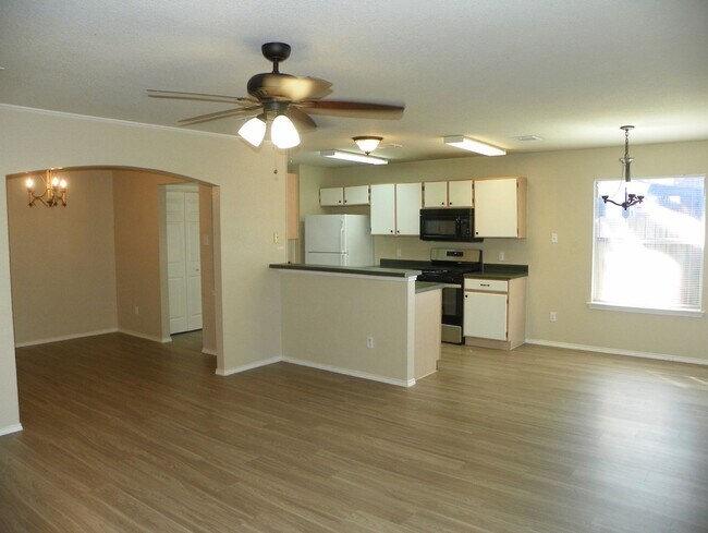 Building Photo - Welcome to this charming Centex home locat...