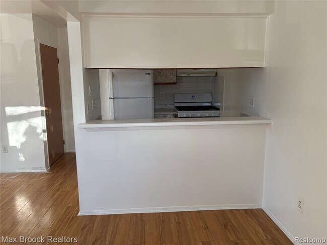 Building Photo - 35314 Tall Oaks Dr