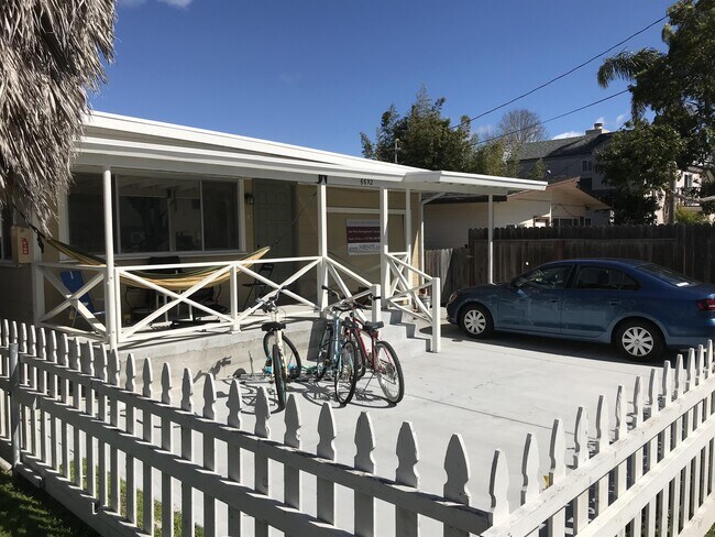 Building Photo - 6692 Trigo Rd