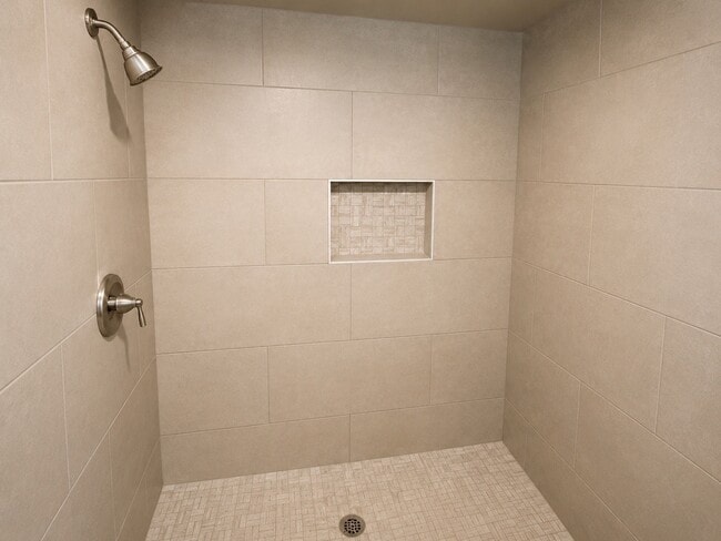 Building Photo - 7607 Salge Dr