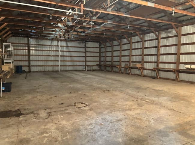 Building Photo - 935 Hazelwood Dr