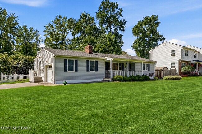 Building Photo - 704 Dow Ave