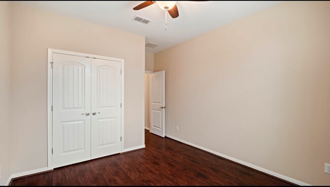 Building Photo - 2003 Pleasant Springs Ln