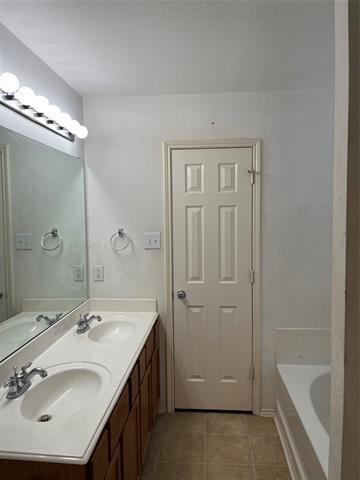 Building Photo - 10104 Benwick Dr