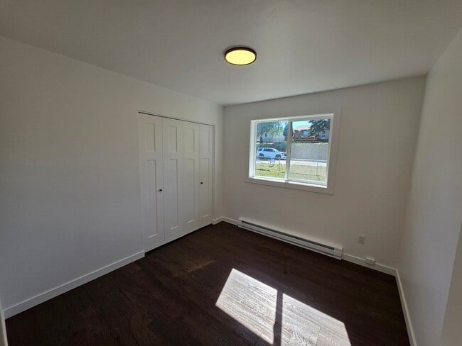Building Photo - Perfectly remodeled 3BDR/1BA Single-level ...