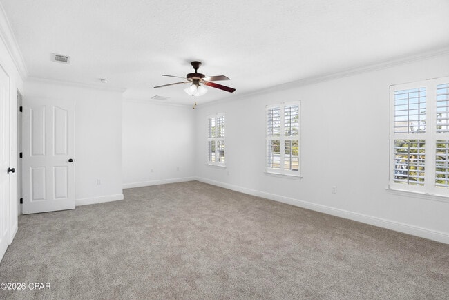 Building Photo - 323 Madison Circle