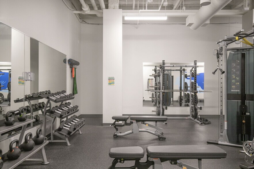 Building Photo - 6149 North Broadway-GO FL4-ID1422