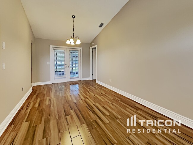 Building Photo - 8201 Golden Bear Loop