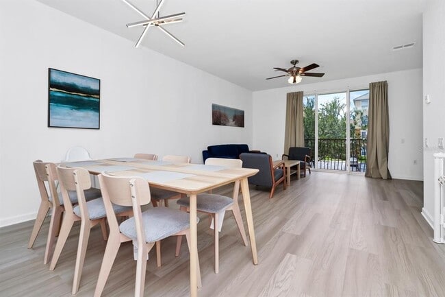 Building Photo - 4830 Tidecrest Ave