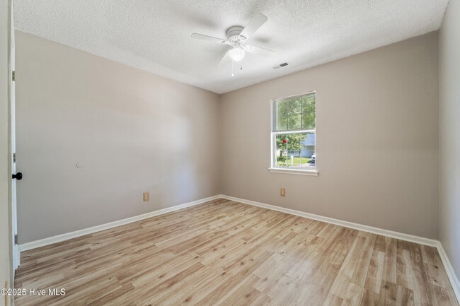 Building Photo - 3043 Foxhorn Rd