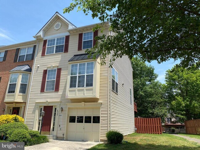 Building Photo - 6555 Kelsey Point Cir