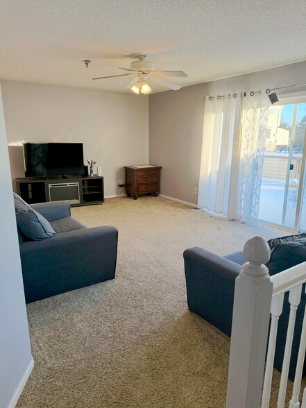 Building Photo - 14546 Cobalt Ave