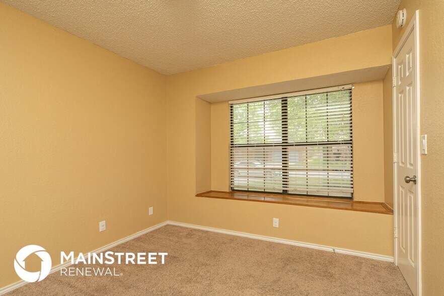 Building Photo - 744 Santa Fe Trail