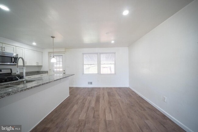 Building Photo - 3167 Ryerson Cir
