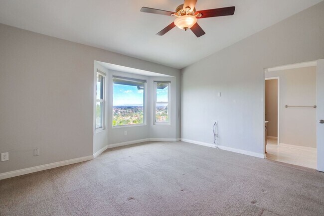 Building Photo - **Available Now*** Encinitas,  4 bedroom, 2.5 bathroom with 2 car garage***