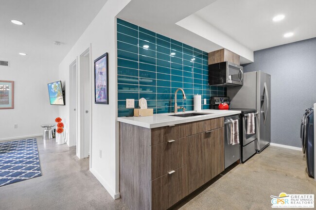 Building Photo - 353 N Hermosa Dr