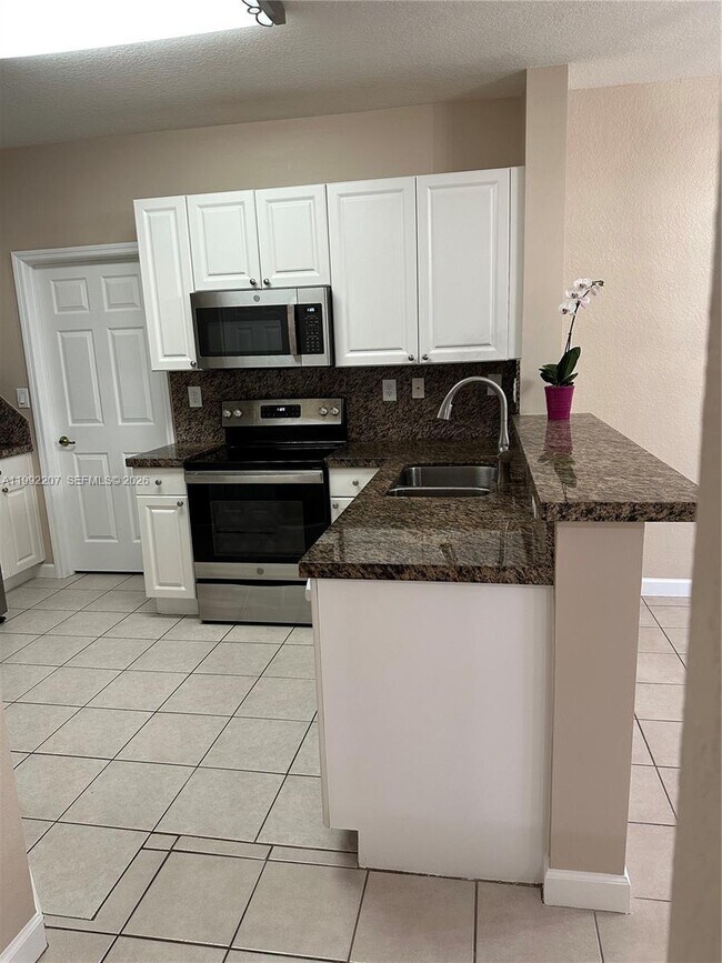 Building Photo - 11344 NW 72nd Ln