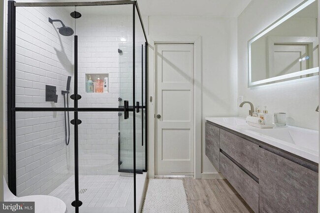 Building Photo - 23443 Dover Rd