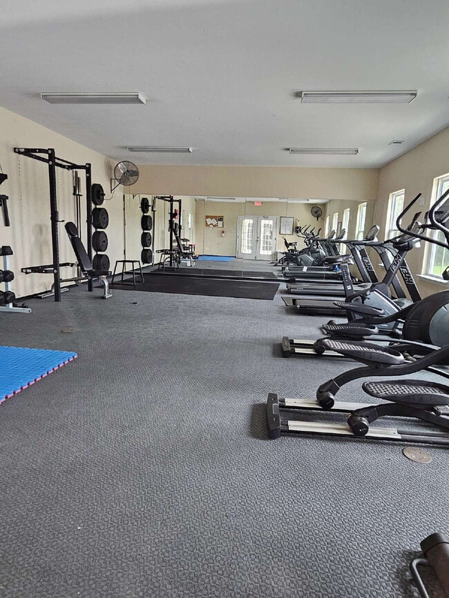 Building Photo - Luxury Townhouse in Richmond Hill.  Get Bu...
