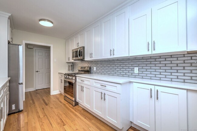 Building Photo - 193 Bayfield Ln