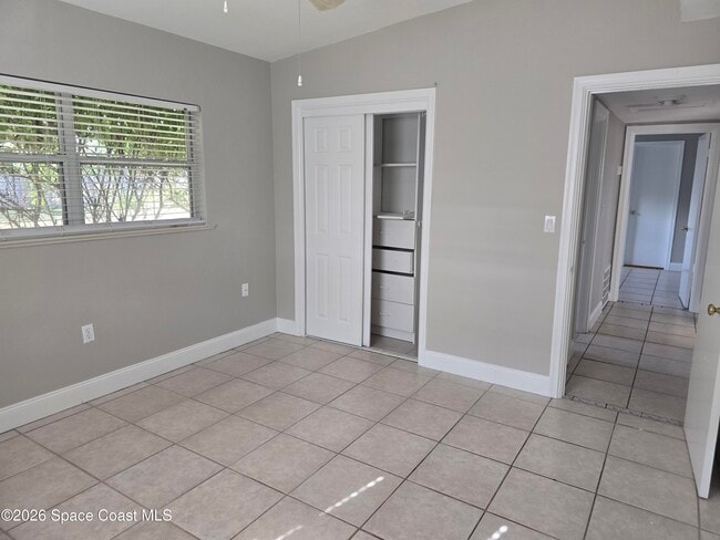 Building Photo - 910 S Orlando Ave