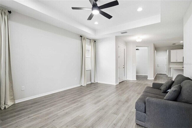 Building Photo - 5918 Fiore Dr