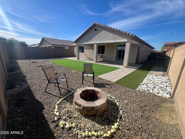 Building Photo - 739 N 156th Ln