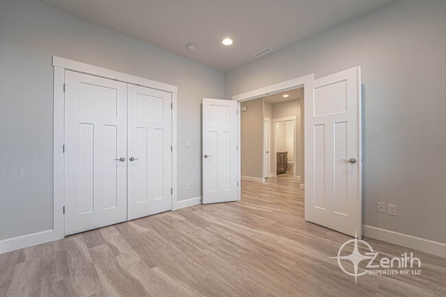 Building Photo - 134 Zephyr Dr