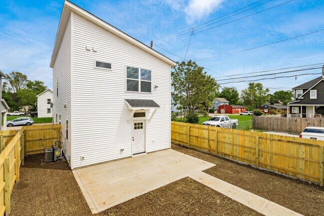 Building Photo - 1441 Merrimac Ave