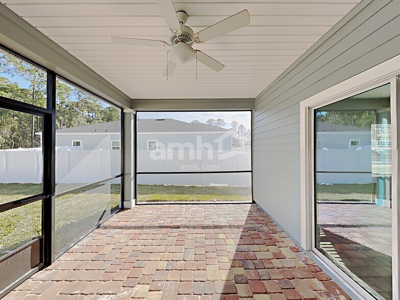 Building Photo - 245 Hemlock Pt