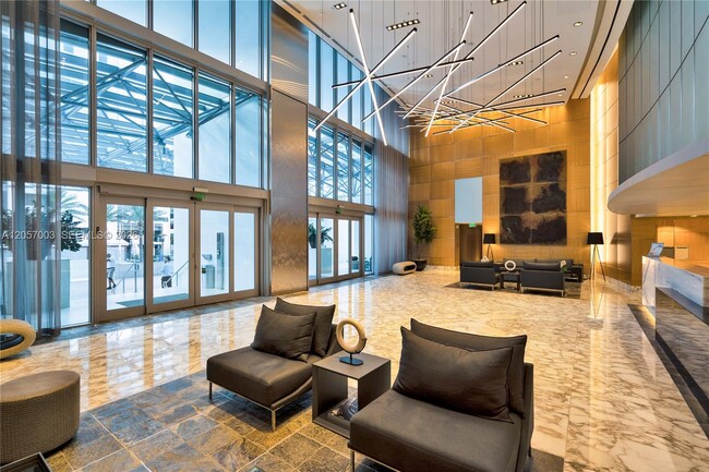 Building Photo - 1331 Brickell Bay Dr