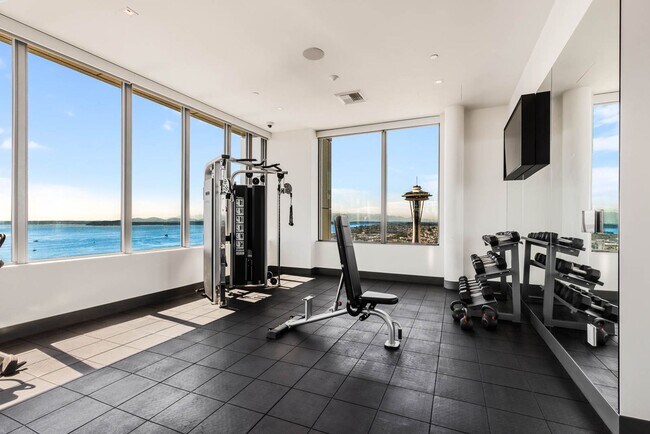 Building Photo - Luxury Living at Spire
