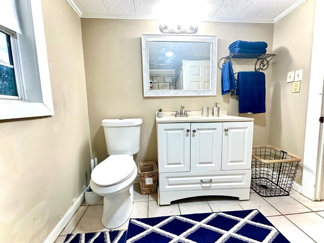 Building Photo - 3760 Addis Ln