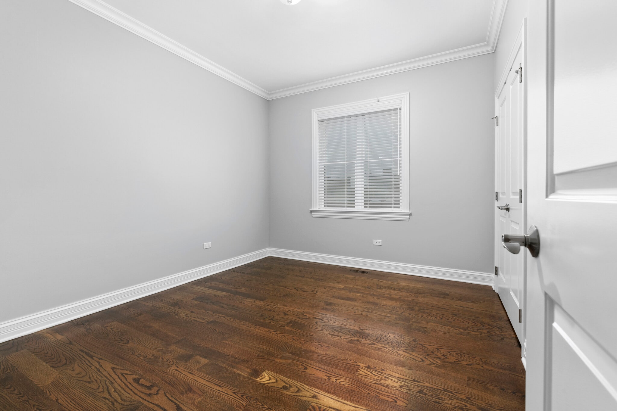 Building Photo - 1356 W Grand Ave