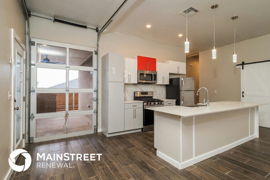 Building Photo - 11233 Paradise Out Ln