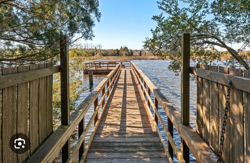 Building Photo - 8351 Child's Cove