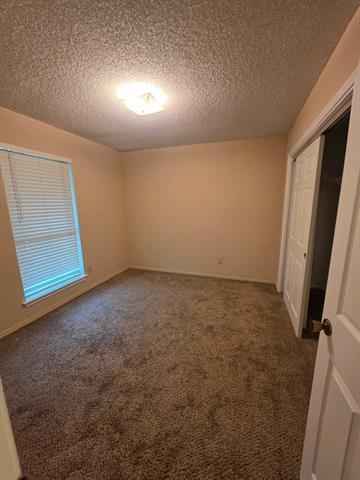 Building Photo - 1416 Hackamore St