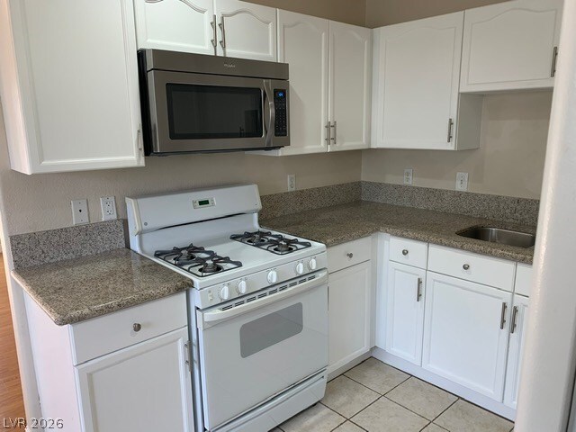 Building Photo - 424 Pine Haven St