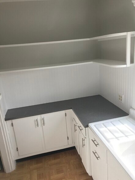 Building Photo - 63 Shady Lea Rd