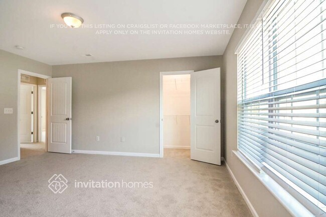 Building Photo - 920 Lakemont Dr