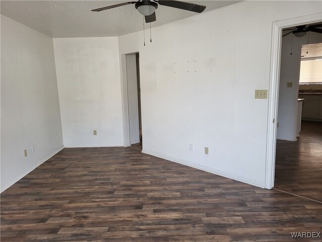 Building Photo - 2864 Country Club Dr