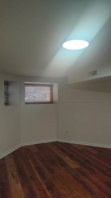 Building Photo - 1 bedroom in Chicago IL 60637