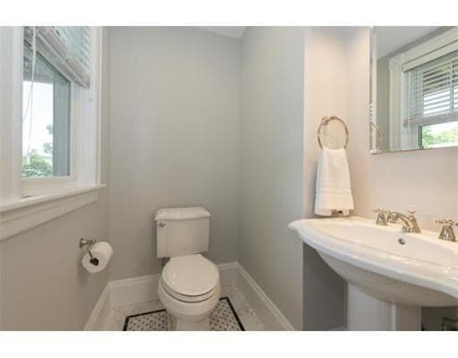 Building Photo - 61 Marlboro St